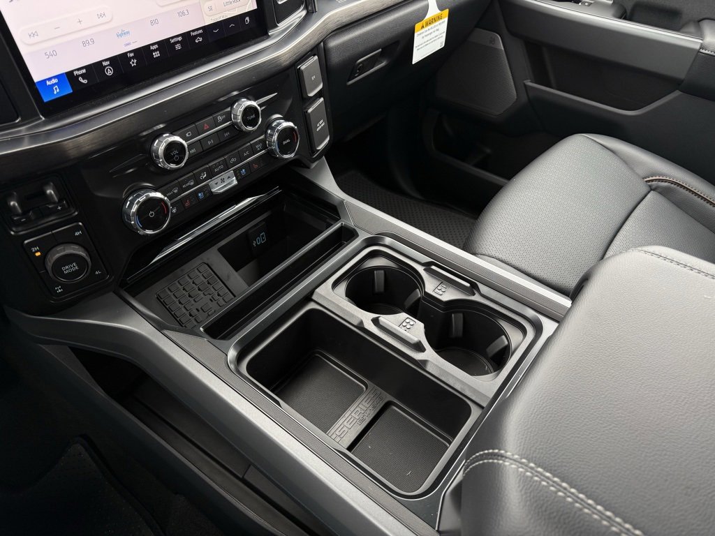 New 2026 Ford F250 Lariat w/ Black Appearance Package image 20