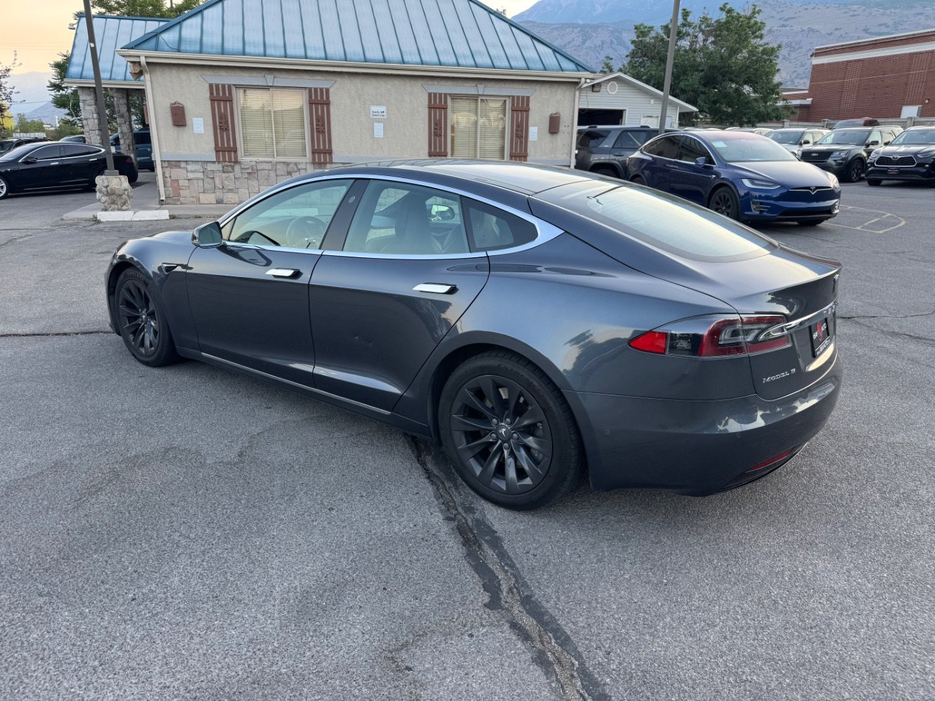 Used 2018 Tesla Model S 100D AWD/4WD image 3
