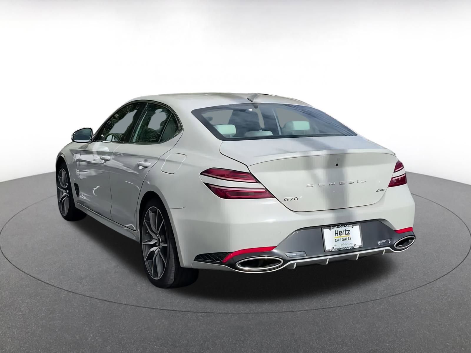 Used 2025 Genesis G70 2.5T image 11