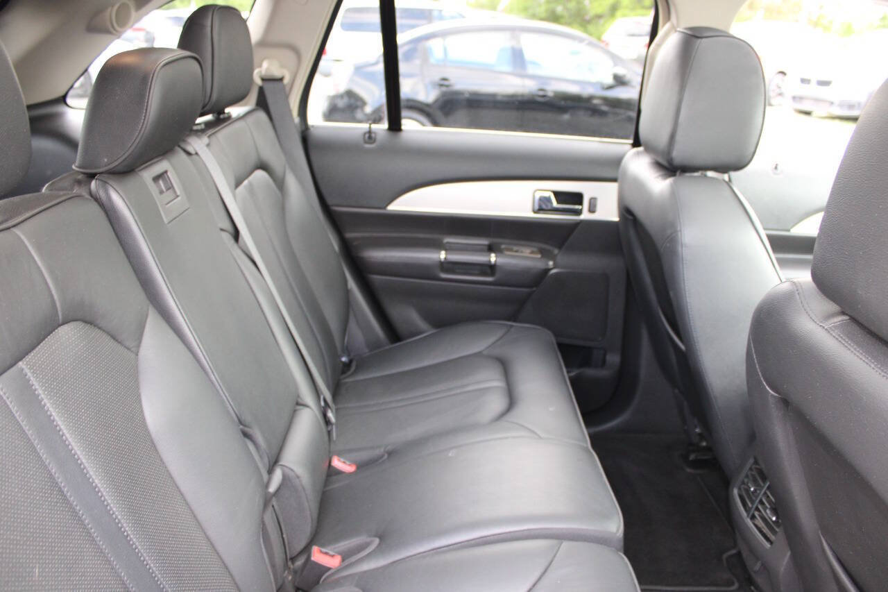 Used 2013 Lincoln MKX AWD image 17