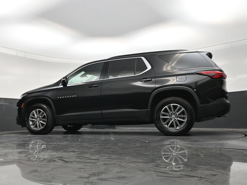 Used 2023 Chevrolet Traverse LT FWD image 22