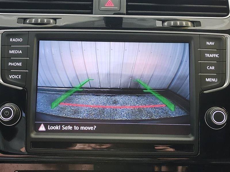 Used 2016 Volkswagen Golf R 4-Door AWD/4WD image 22