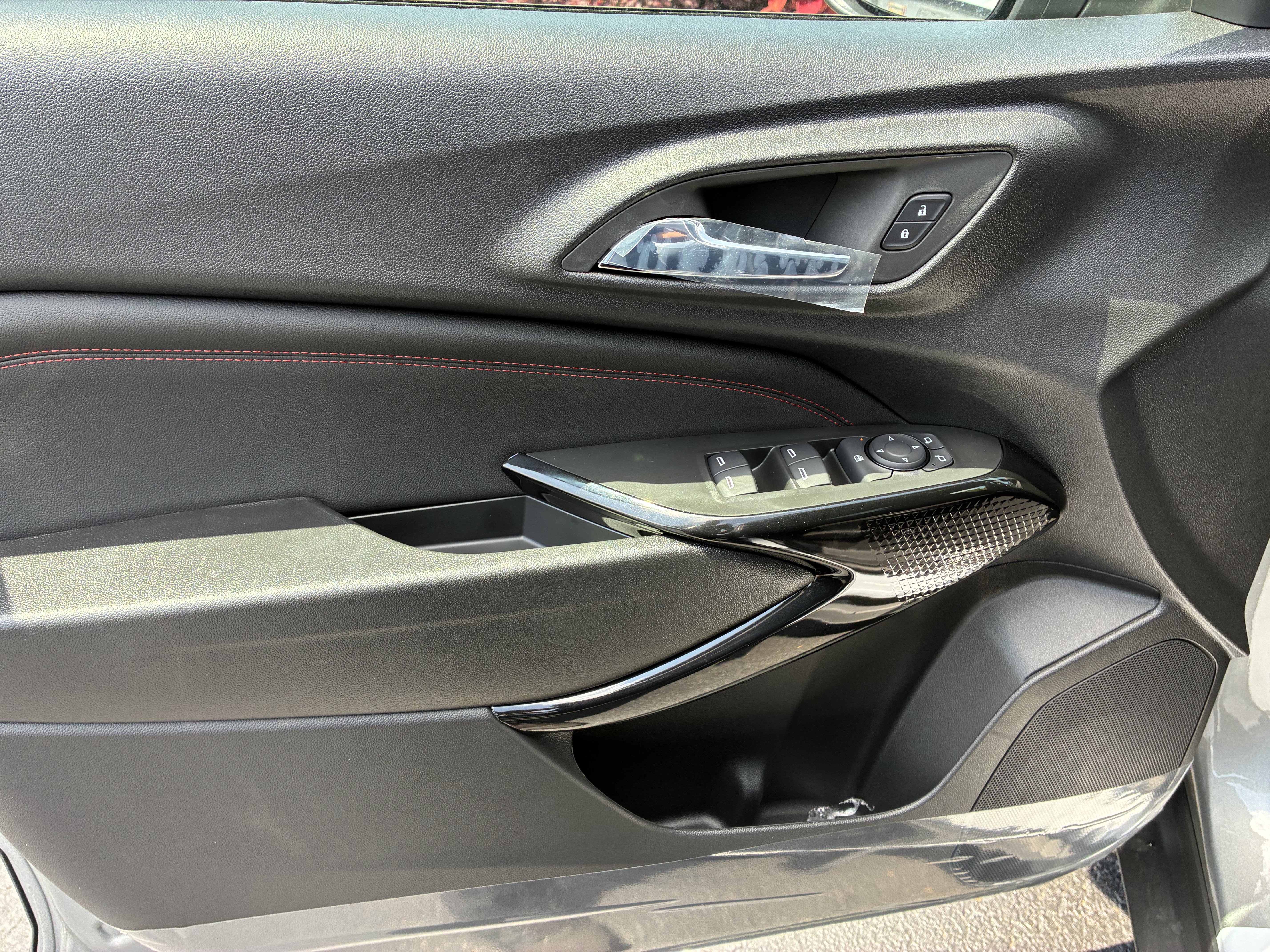 New 2026 Chevrolet Trax RS w/ Driver Confidence Package FWD image 23