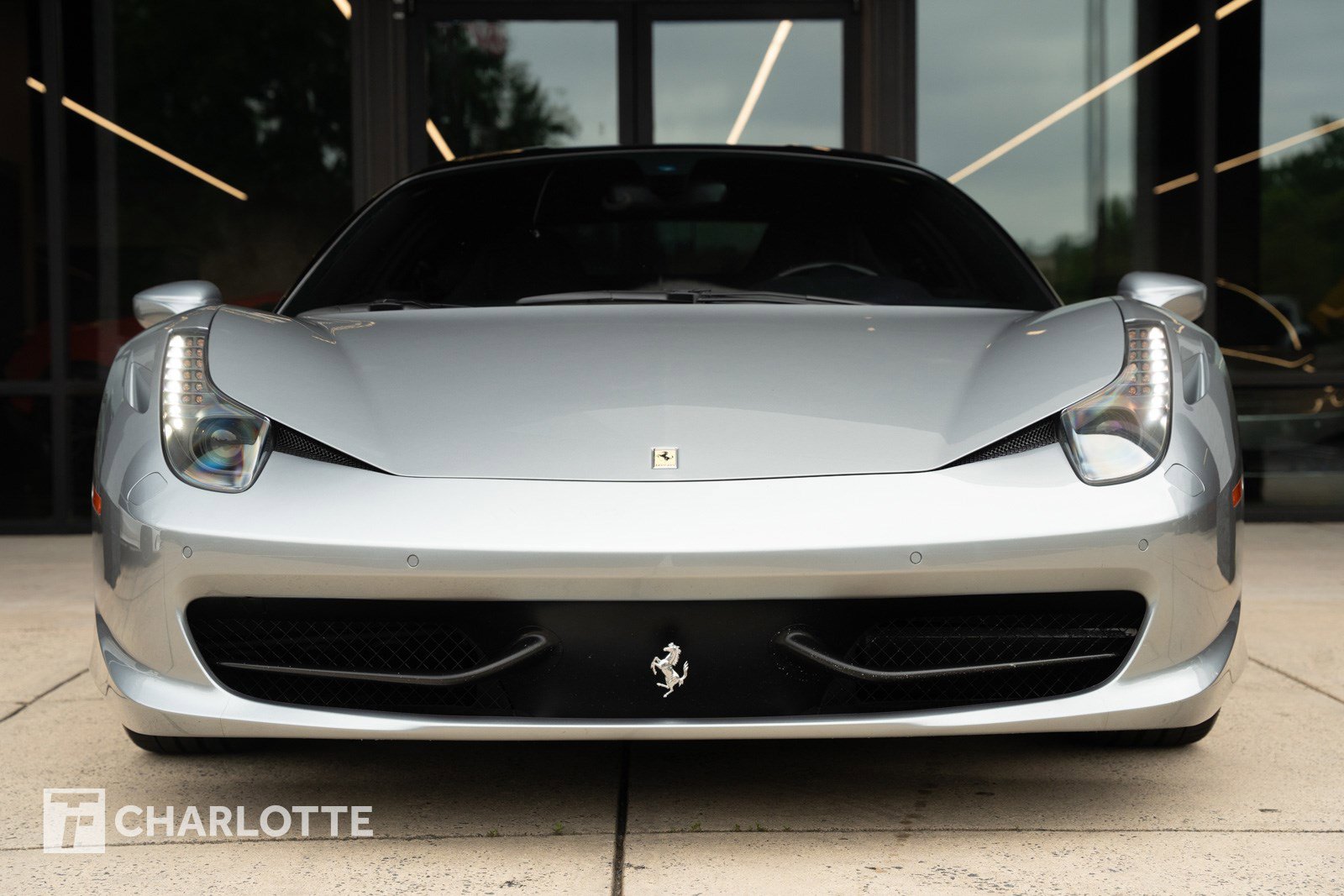 Used 2011 Ferrari 458 Italia Coupe RWD image 4
