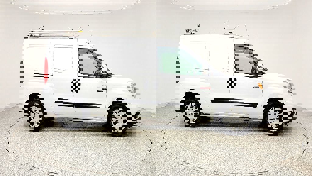 Used 2021 RAM ProMaster City Tradesman SLT image 3