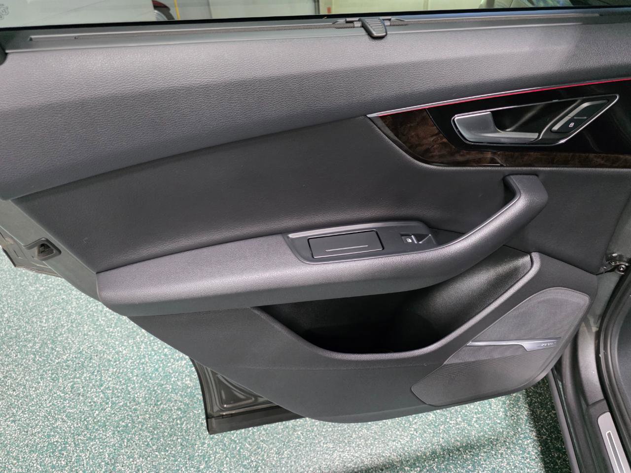 Used 2018 Audi Q7 3.0T Prestige w/ Prestige Package image 20