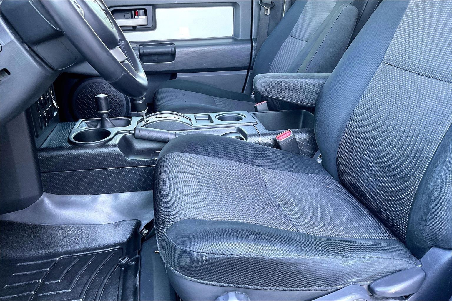 Used 2010 Toyota FJ Cruiser 4WD image 16