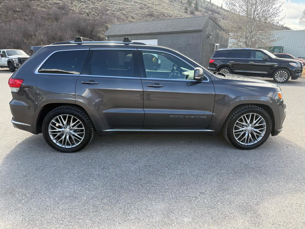 Used 2017 Jeep Grand Cherokee Summit w/ Platinum Series Group image 6