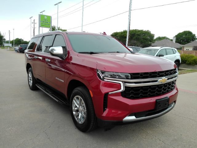 Used 2021 Chevrolet Suburban LS RWD image 4