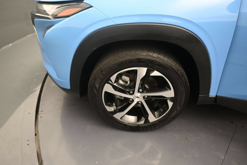 Used 2024 Chevrolet Trax RS FWD image 11