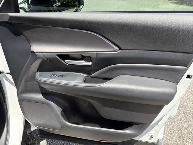Certified 2024 Toyota Grand Highlander FWD image 15