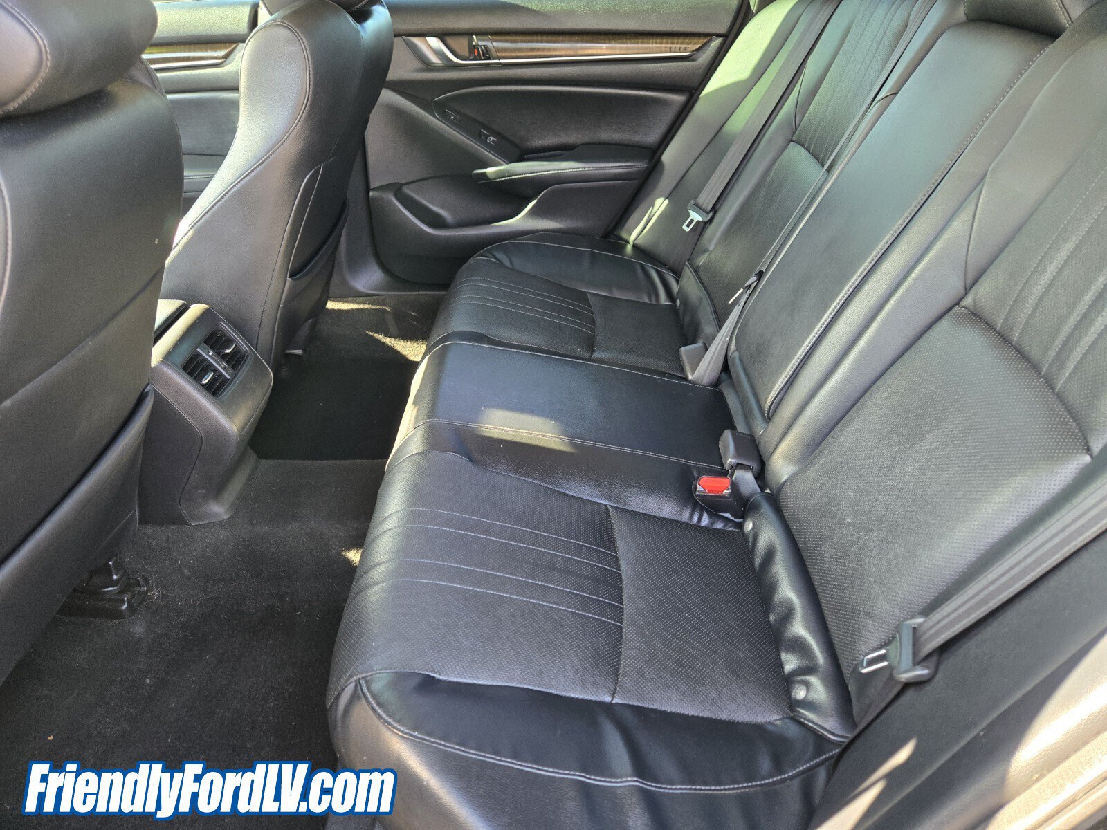 Used 2018 Honda Accord Touring image 13