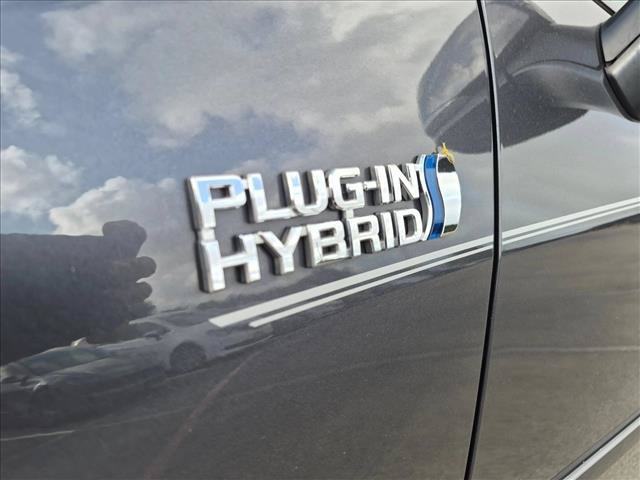 Used 2021 Toyota RAV4 SE w/ Weather & Moonroof Package AWD/4WD image 10