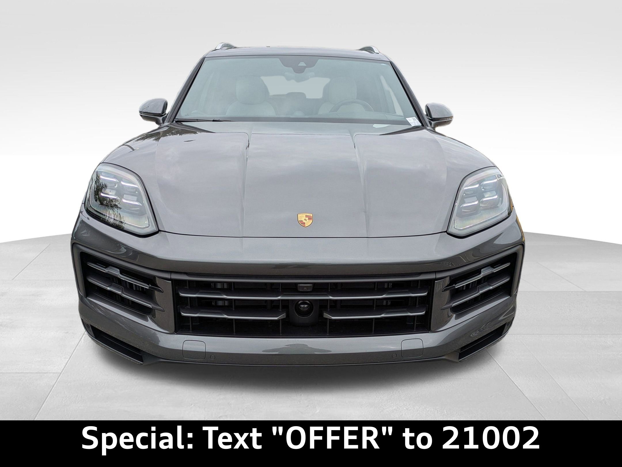 Used 2025 Porsche Cayenne image 10