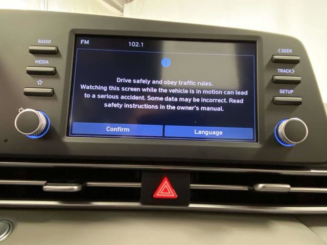 Certified 2025 Hyundai Elantra Sport image 14