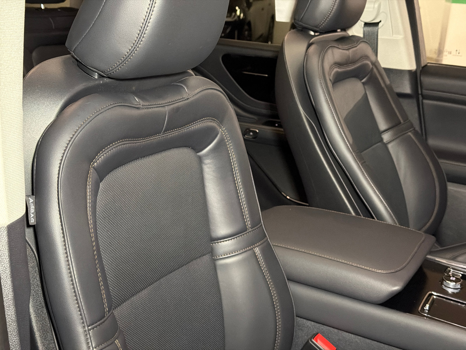 New 2027 Lincoln Aviator Reserve AWD/4WD image 11