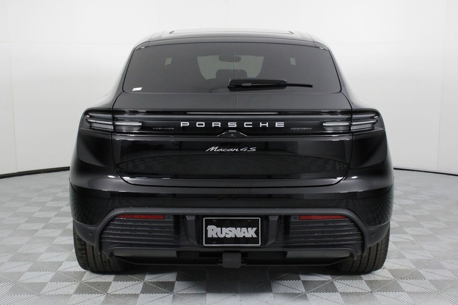 New 2026 Porsche Macan 4S Electric image 6