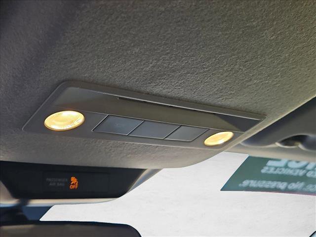 Certified 2025 Nissan Kicks SV FWD image 19