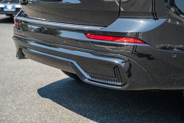 New 2027 Volvo XC60 B5 Plus AWD/4WD image 9