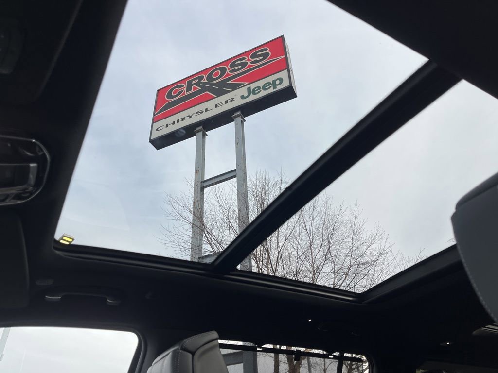 New 2026 Jeep Grand Wagoneer Summit image 4