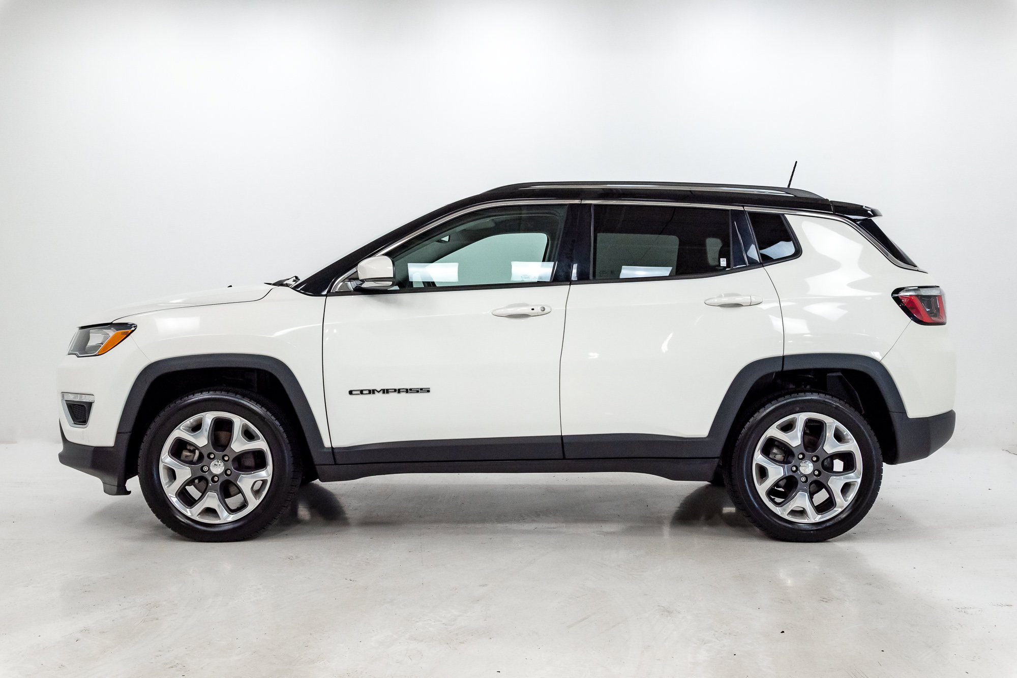 Used 2019 Jeep Compass Limited AWD/4WD image 21