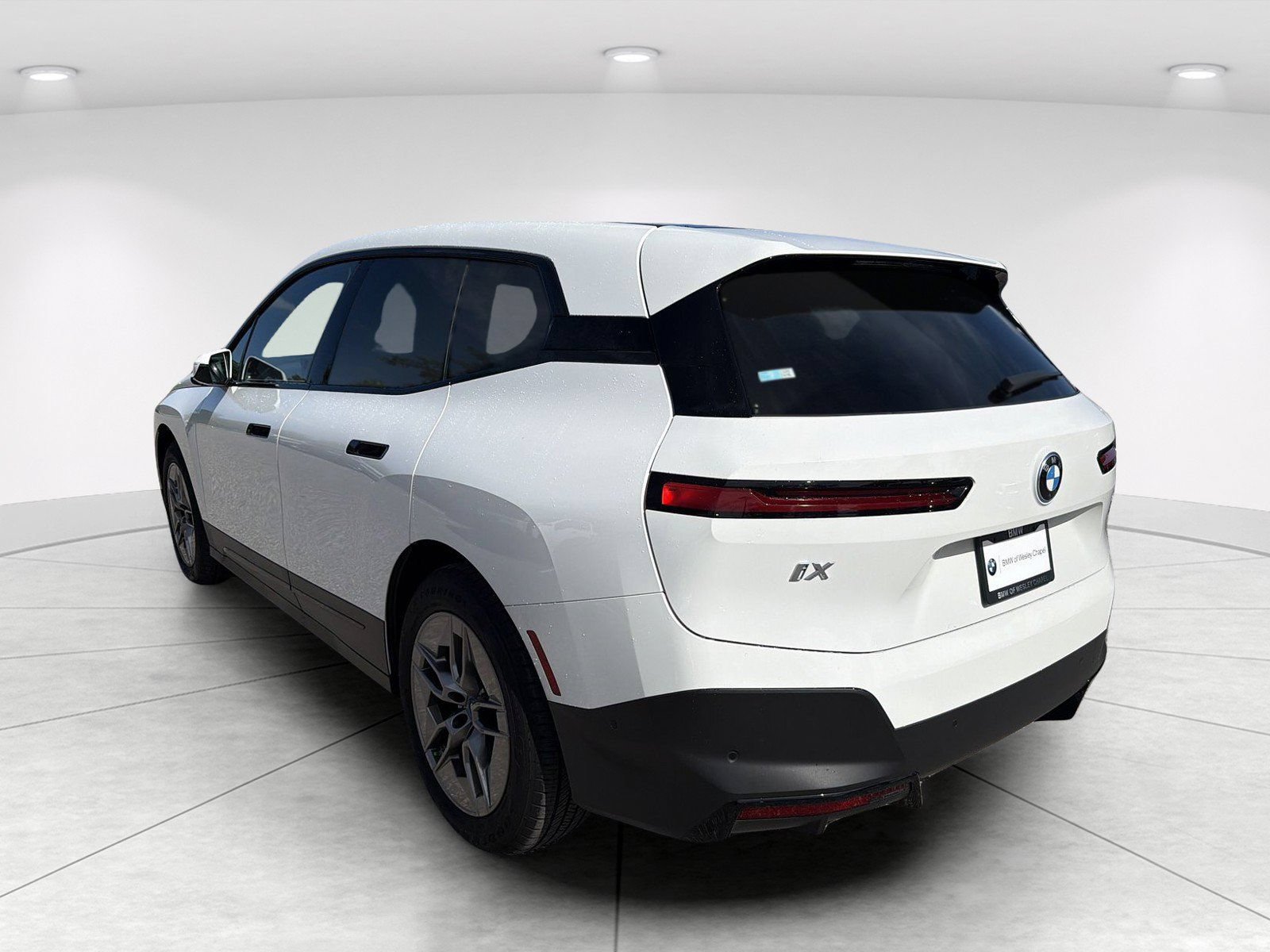 Used 2023 BMW iX xDrive50 AWD/4WD image 6