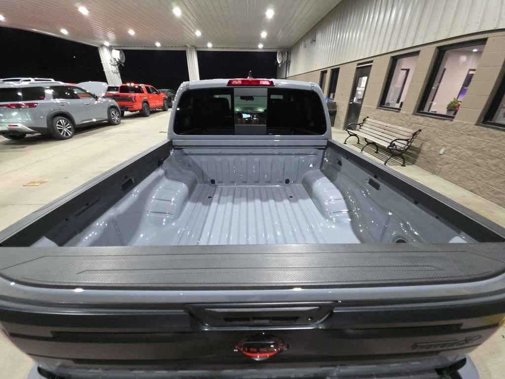 Used 2025 Nissan Frontier Pro-X RWD image 3