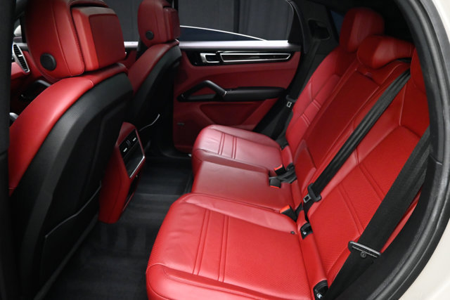 Used 2021 Porsche Cayenne S image 11