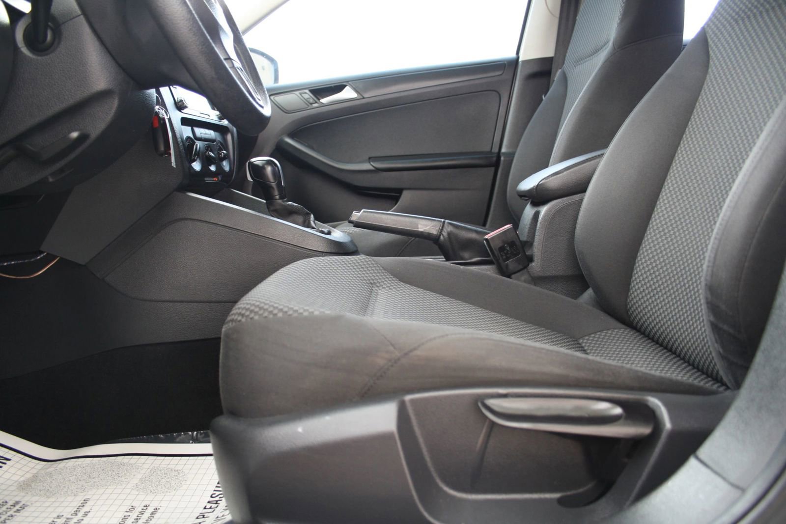 Used 2014 Volkswagen Jetta S image 18