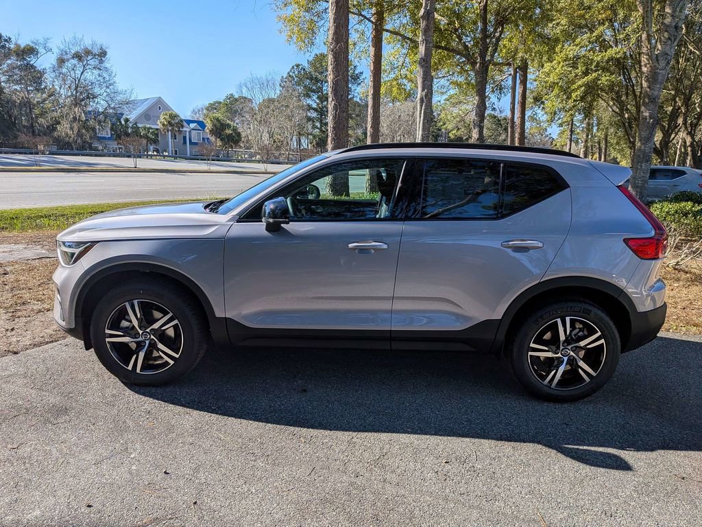 New 2026 Volvo XC40 B4 Core image 7