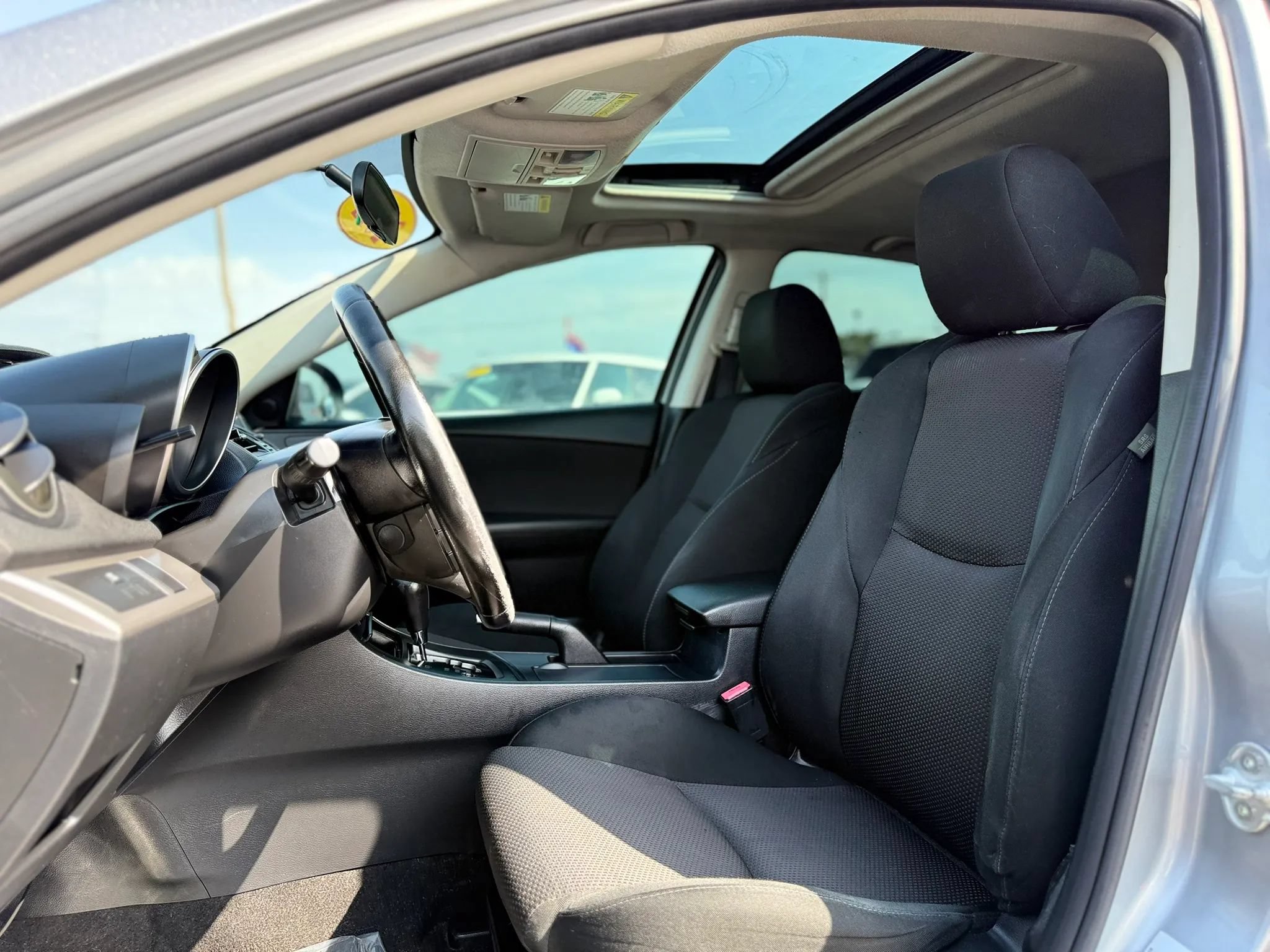 Used 2012 MAZDA MAZDA3 s Touring FWD image 13