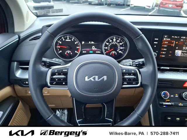 Certified 2023 Kia Carnival LX image 23