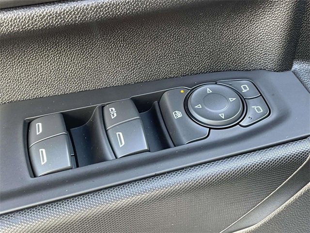 Used 2023 Chevrolet Silverado 2500 Custom w/ Custom Value Package image 18