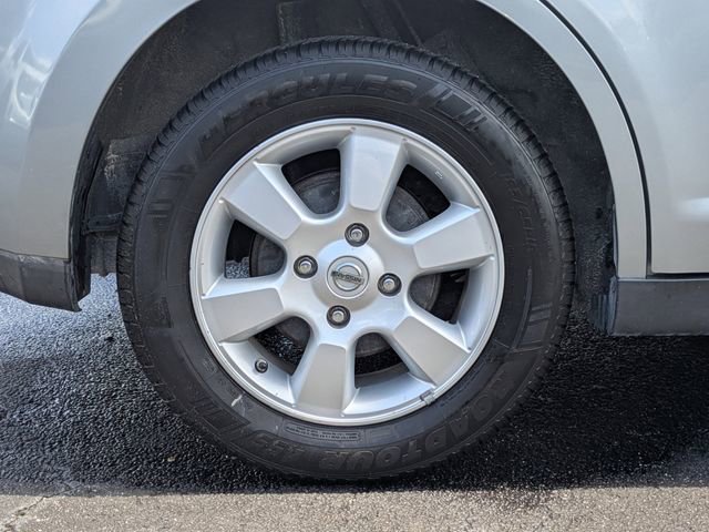 Used 2009 Nissan Versa Hatchback FWD image 12