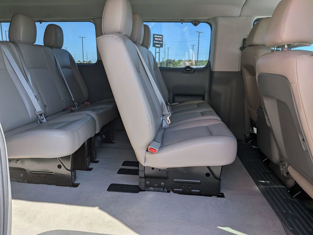 Used 2021 Nissan NV 3500 SL image 22