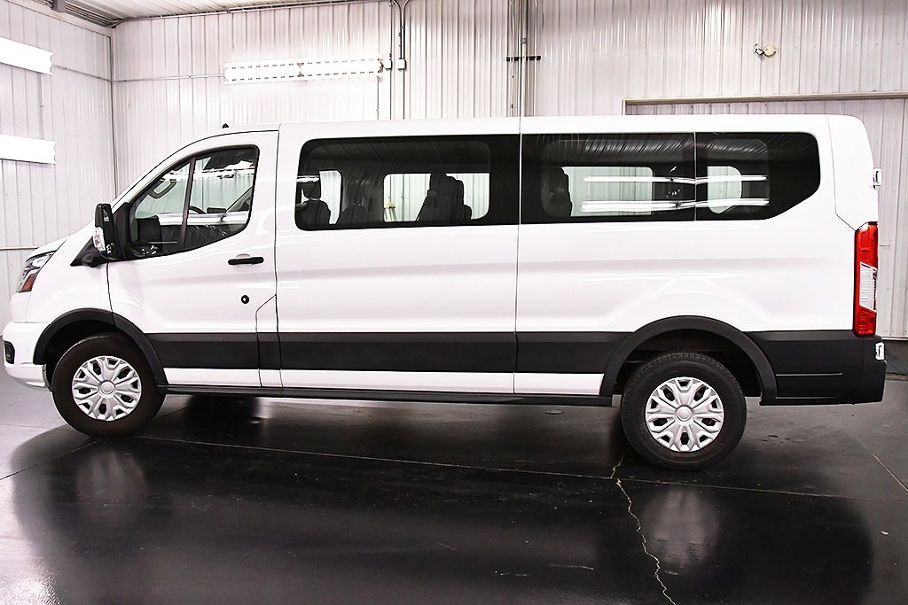 Used 2023 Ford Transit 350 XLT image 4