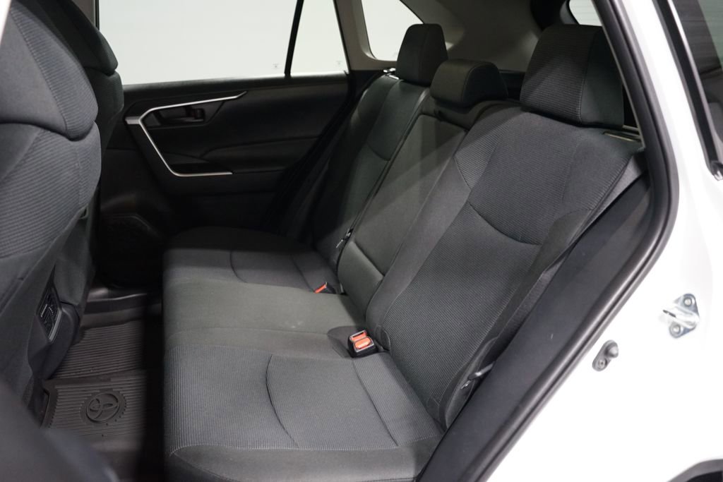 Certified 2025 Toyota RAV4 LE image 27