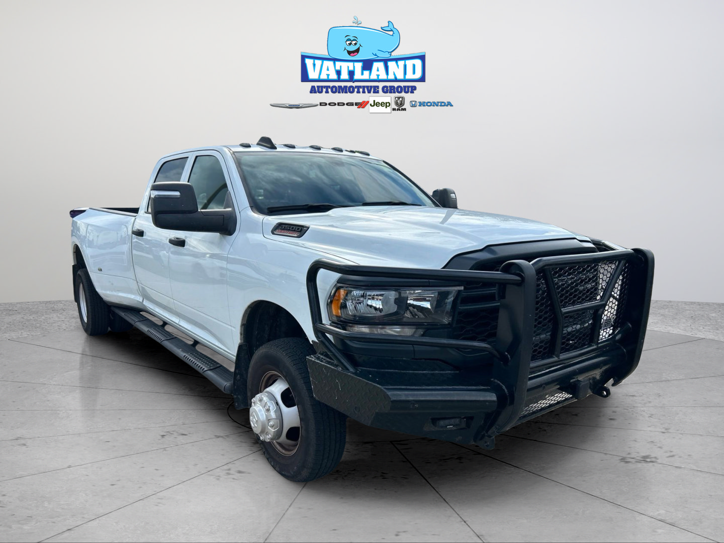 Certified 2024 RAM 3500 Tradesman AWD/4WD image 22