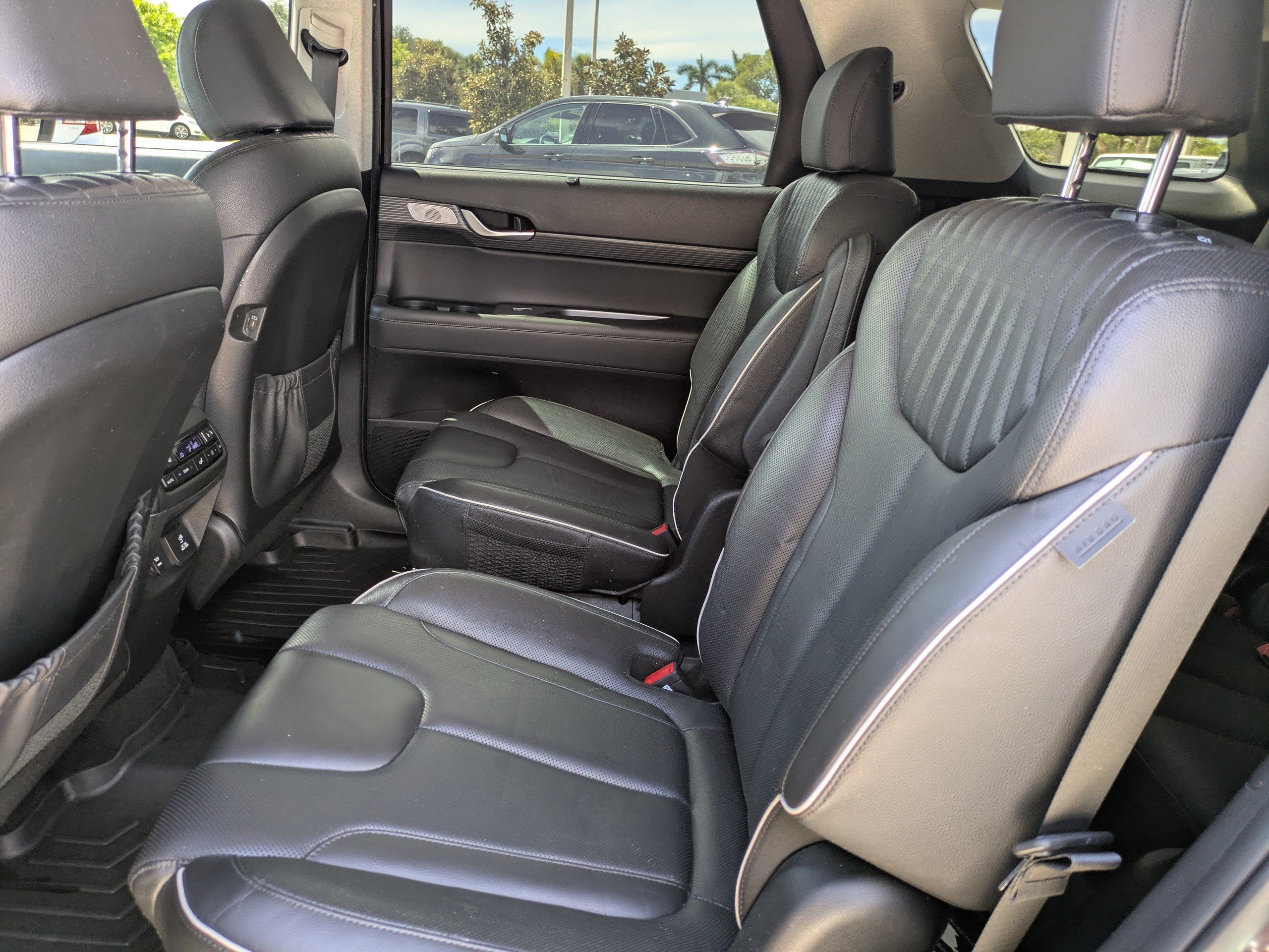 Used 2023 Hyundai Palisade Limited FWD image 14