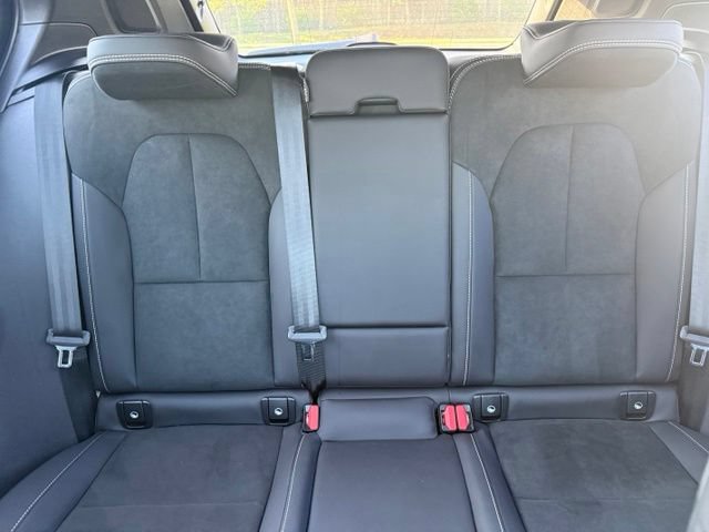 Used 2023 Volvo XC40 Recharge Ultimate AWD/4WD image 14