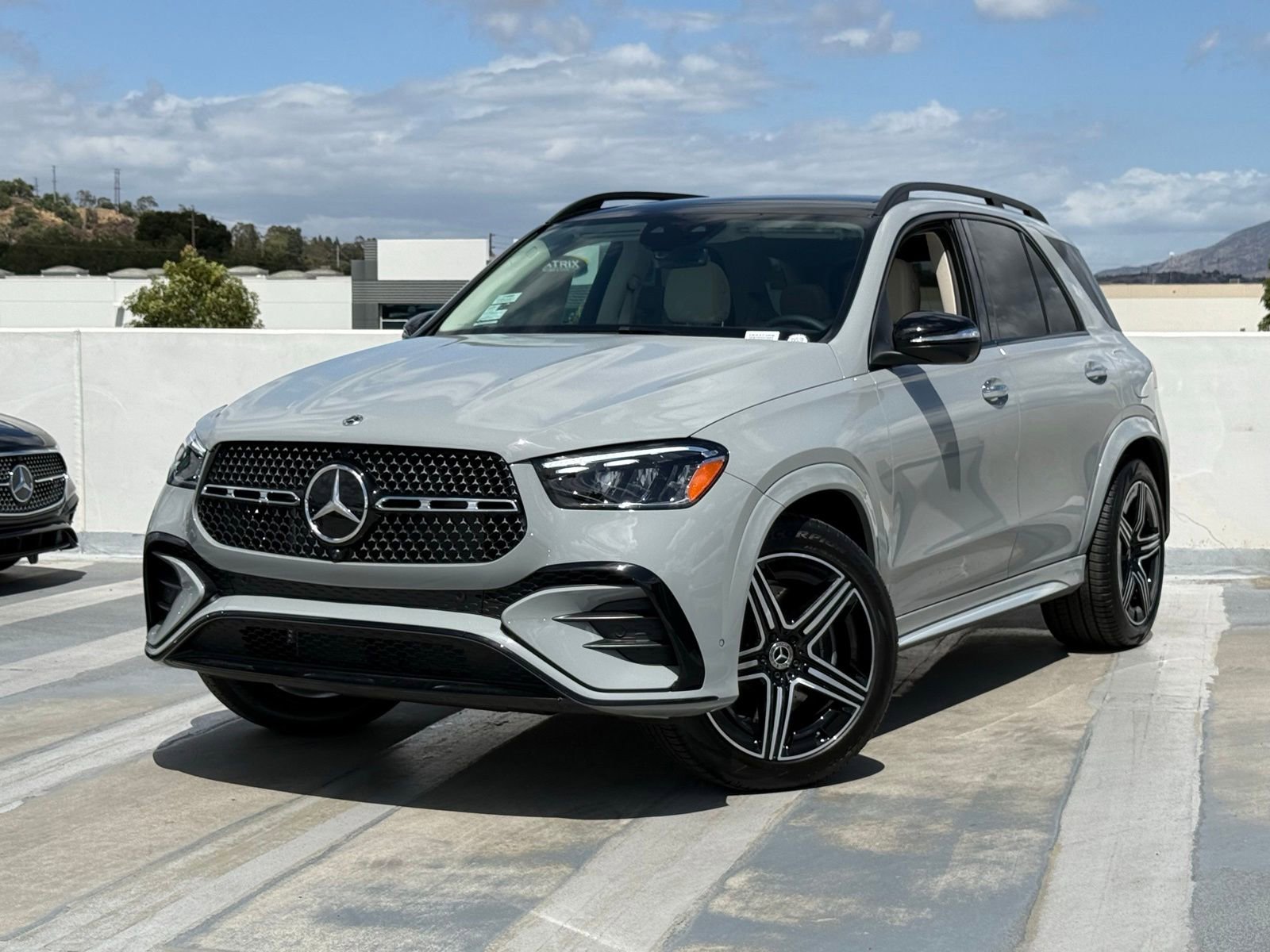 New 2026 Mercedes-Benz GLE 450e 4MATIC image 2