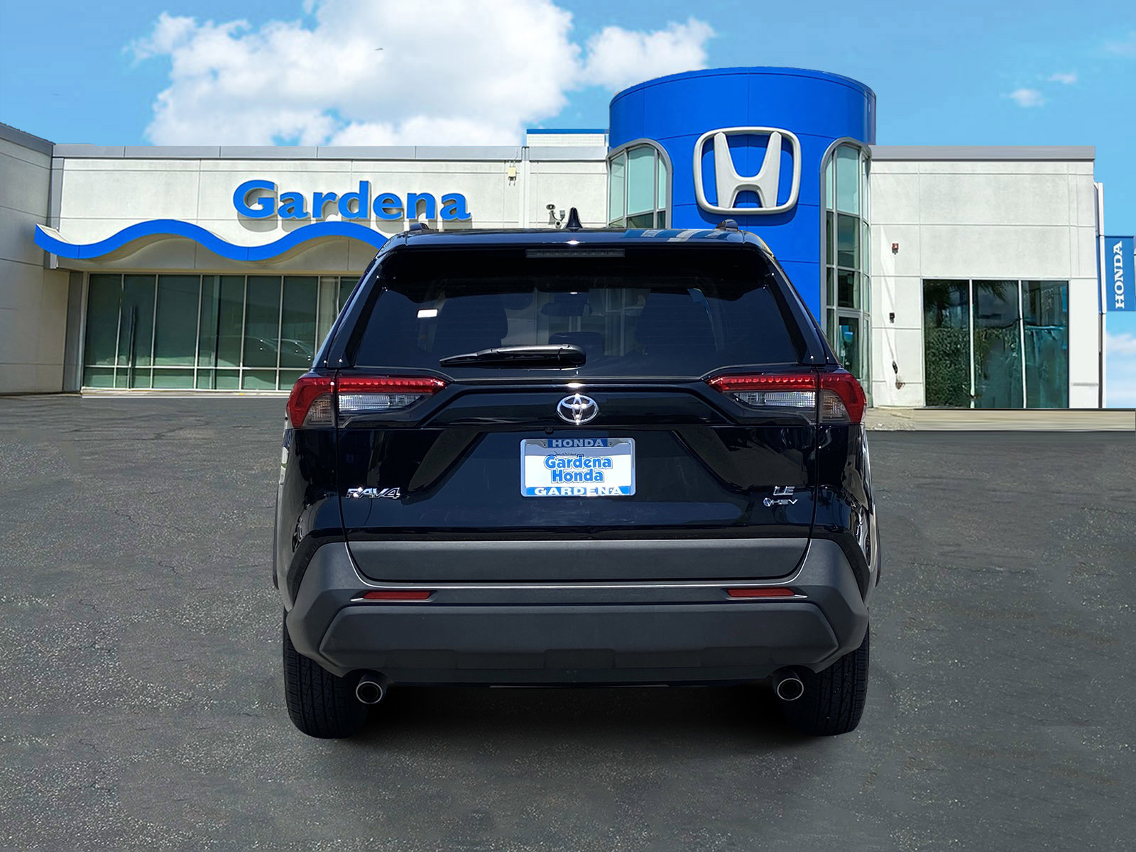 Used 2025 Toyota RAV4 LE image 5