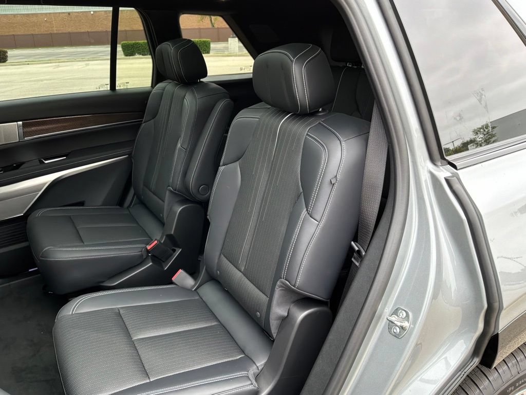 New 2027 Cadillac Vistiq Premium Luxury AWD/4WD image 29