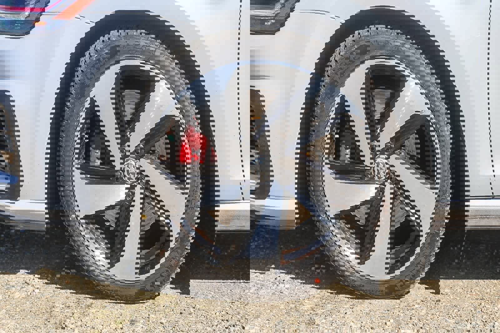 Used 2018 Volkswagen GTI SE image 6