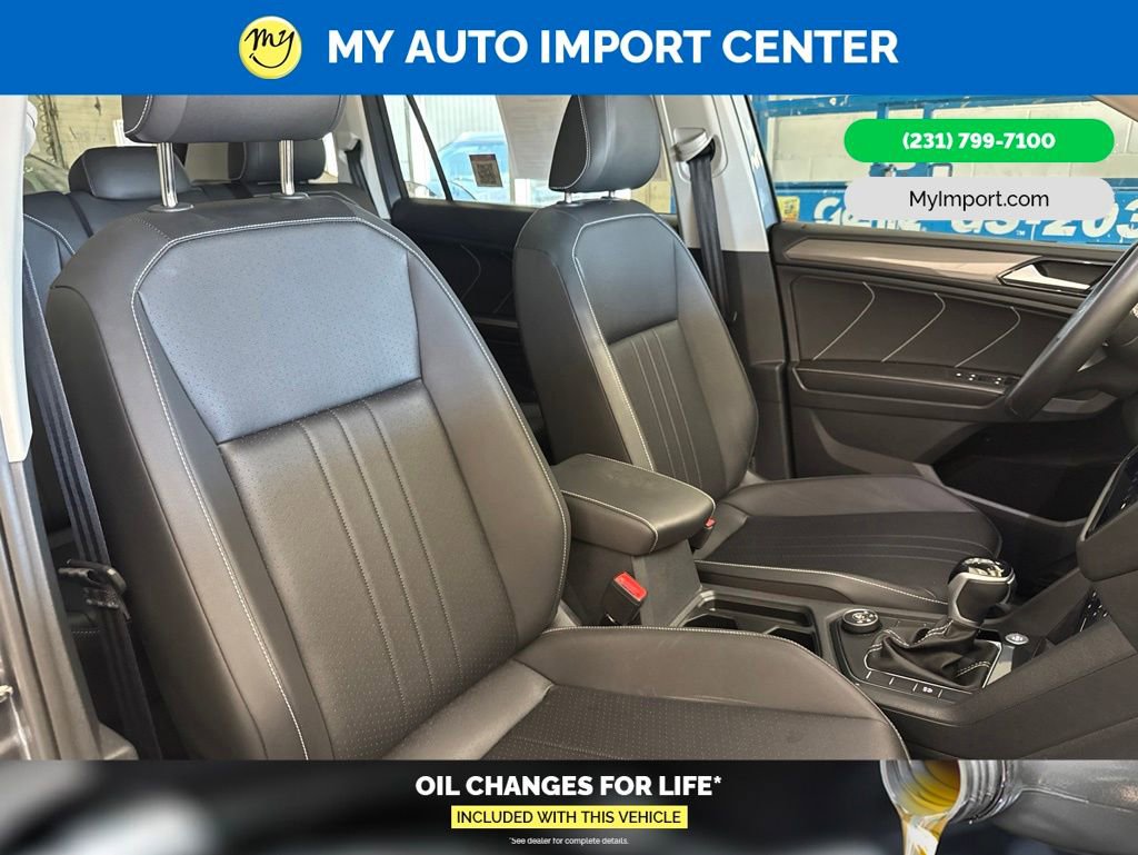 Used 2023 Volkswagen Tiguan SE w/ Panoramic Sunroof Package AWD/4WD image 4