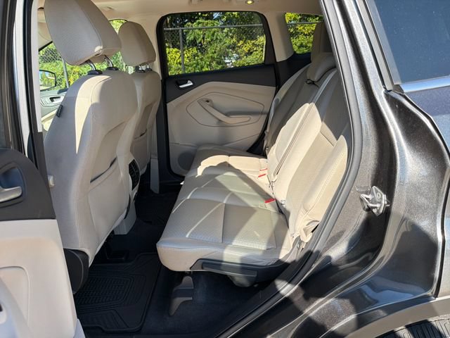 Used 2017 Ford Escape SE FWD image 14