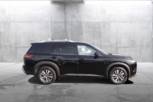 Used 2024 Nissan Pathfinder SL image 5