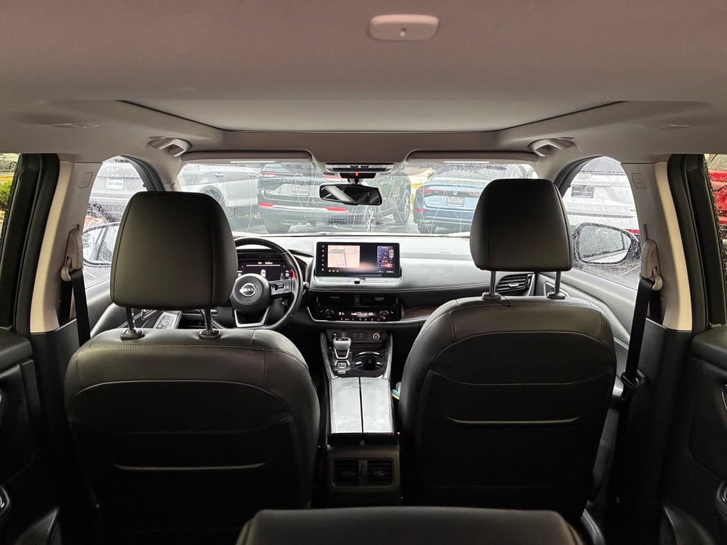 Used 2024 Nissan Rogue Platinum FWD image 14
