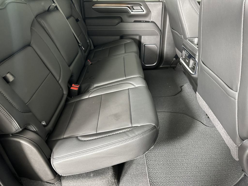 New 2025 GMC Sierra 2500 Denali w/ Denali Reserve Package image 14