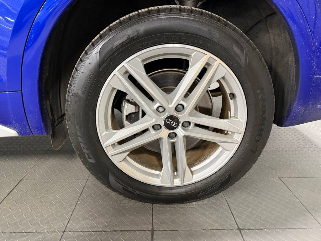 Used 2024 Audi Q5 e Premium Plus w/ Premium Plus Package image 7
